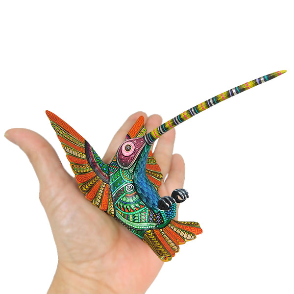 Manuel Cruz: Unique Hummingbird Woodcarving
