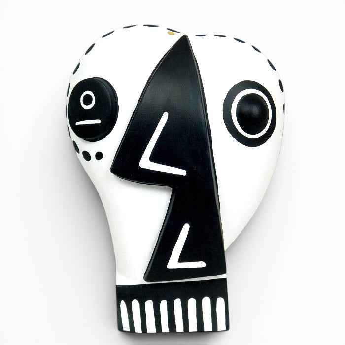Luis Pablo: Picasso Mask Woodcarving