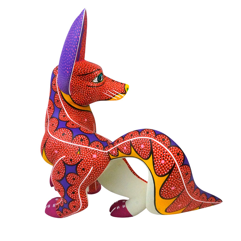 Narciso Gonzalez: Red Fox Woodcarving (LYWY)