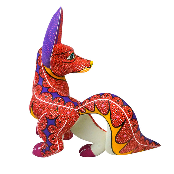 Narciso Gonzalez: Red Fox Woodcarving (LYWY)