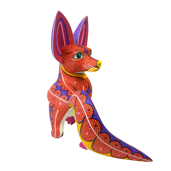 Narciso Gonzalez: Red Fox Woodcarving (LYWY)