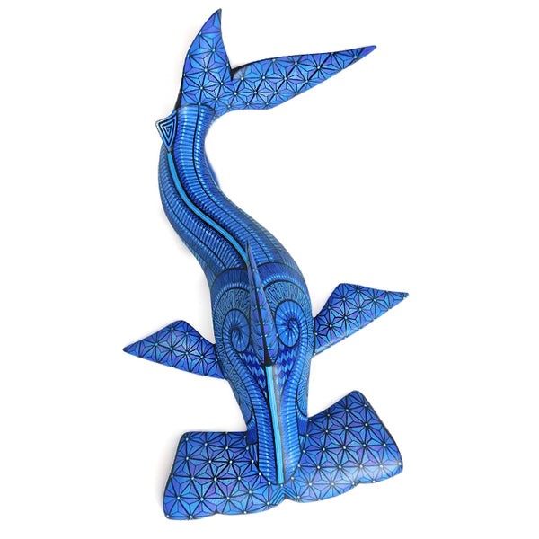 Nicolas Morales: Great Hammerhead Shark Woodcarving