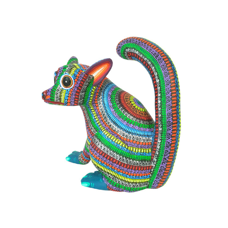 Oscar Carrillo: Rainbow Lemur Sculpture