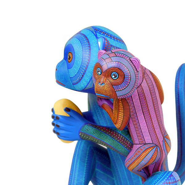 Pedro Carreño: Superb Monkeys Sculpture