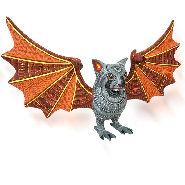 Rocio Fabian: Impressive Bat Woodcarving