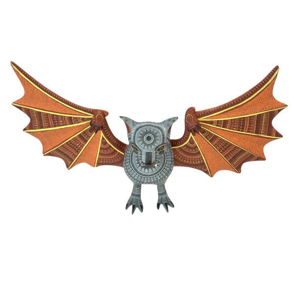 Rocio Fabian: Impressive Bat Woodcarving