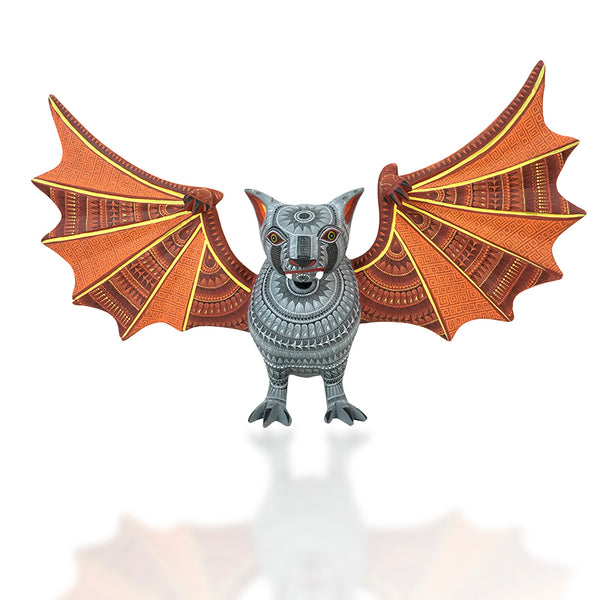 Rocio Fabian: Impressive Bat Woodcarving