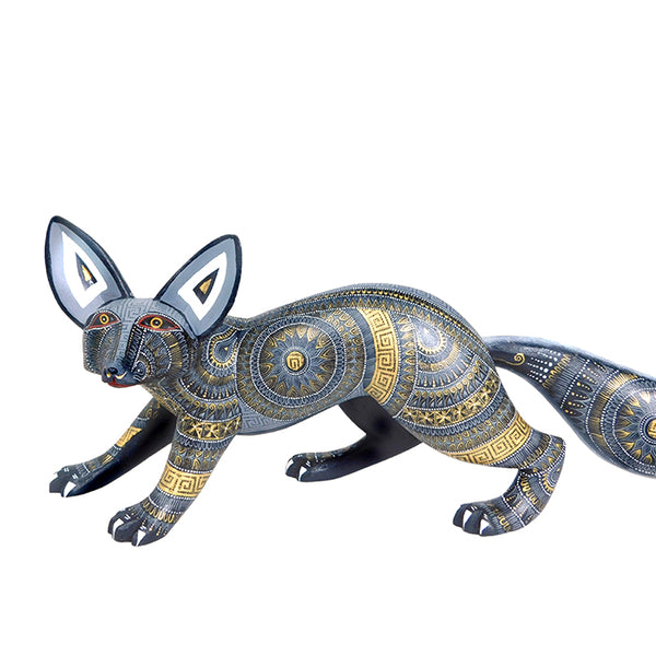 Rocio Fabian: Elegant Fox Woodcarving