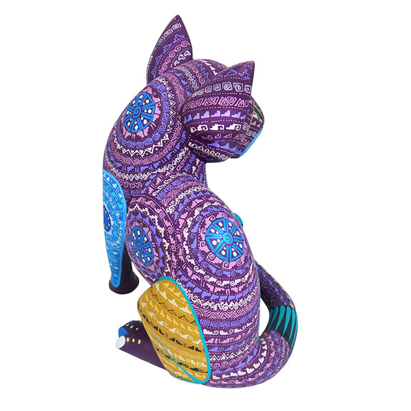 Saulo Mandarin: Zapotec Cat Woodcarving