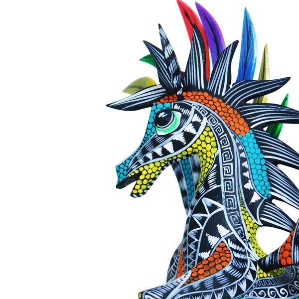 Tribus Mixes: Beautiful Pegasus Alebrije Sculpture