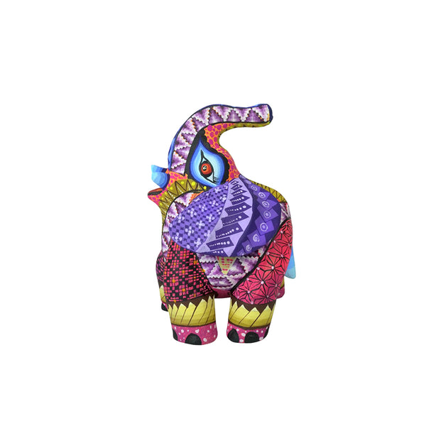 Veronica Calvo: Baby Elephant Sculpture