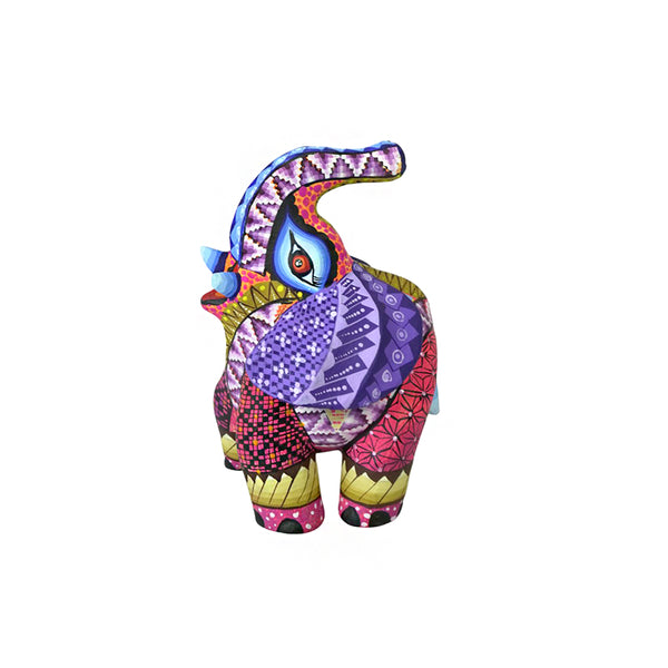 Veronica Calvo: Baby Elephant Sculpture