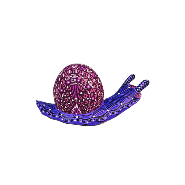 Anel Shunashi: Little Snail Woodcarving