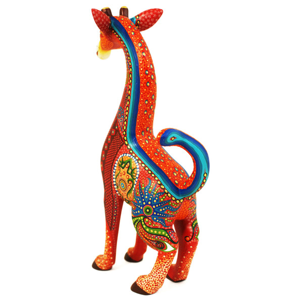 Luis Sosa: Gorgeous Giraffe