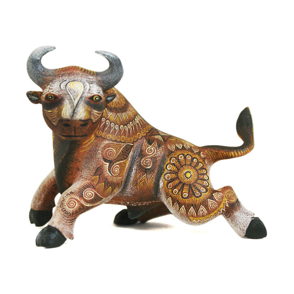 Raymundo & Catalina Fabian: Impressive Miniature Bull