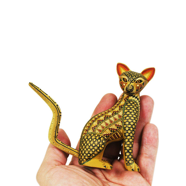 Nestor Melchor: Miniature Cat