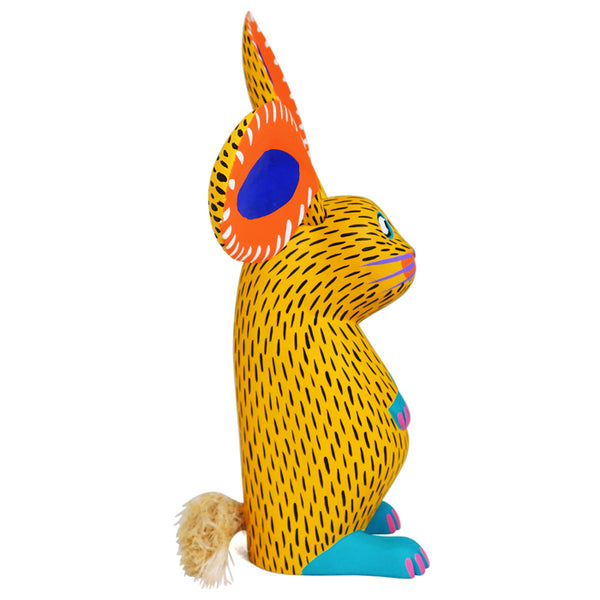 Eduardo Jimenez: Rabbit Sculpture