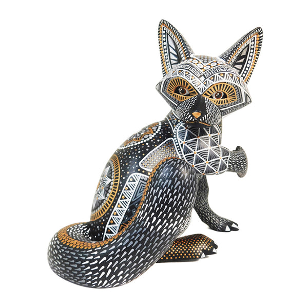 Esbeidy Cortes: Fabulous Fox Sculpture