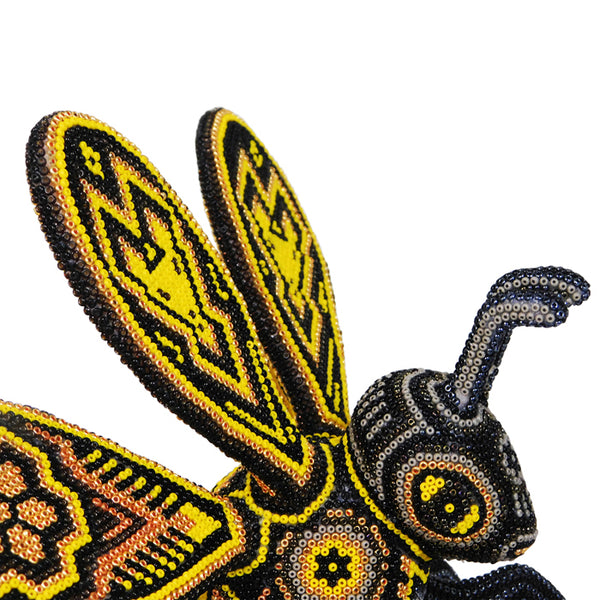 Huichol: Beautiful Flying Bee