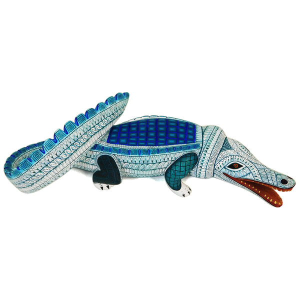 Isabel Fabian: Superb Alligator Woodcarving Alebrije