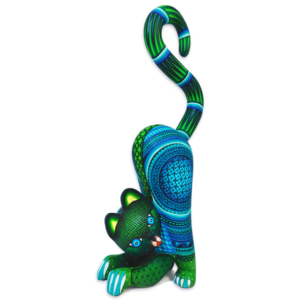 Ivan Fuentes: Emerald Cat Woodcarving