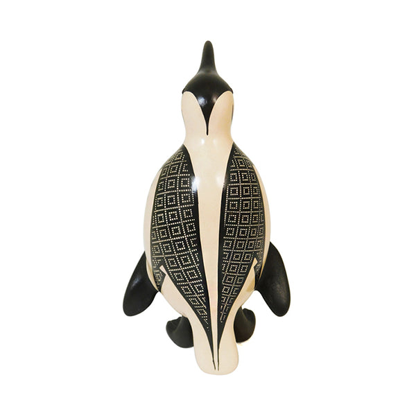 Jerardo Tena: Penguin Mata Ortiz Pottery