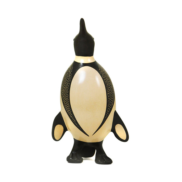 Jerardo Tena: Penguin Mata Ortiz Pottery
