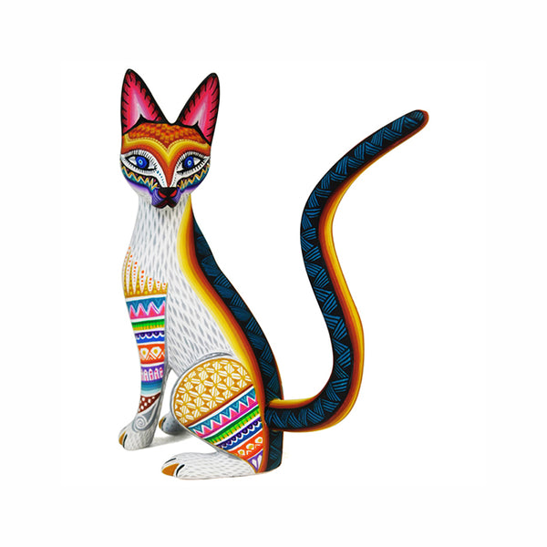 Julia Fuentes: Little Cat Woodcarving