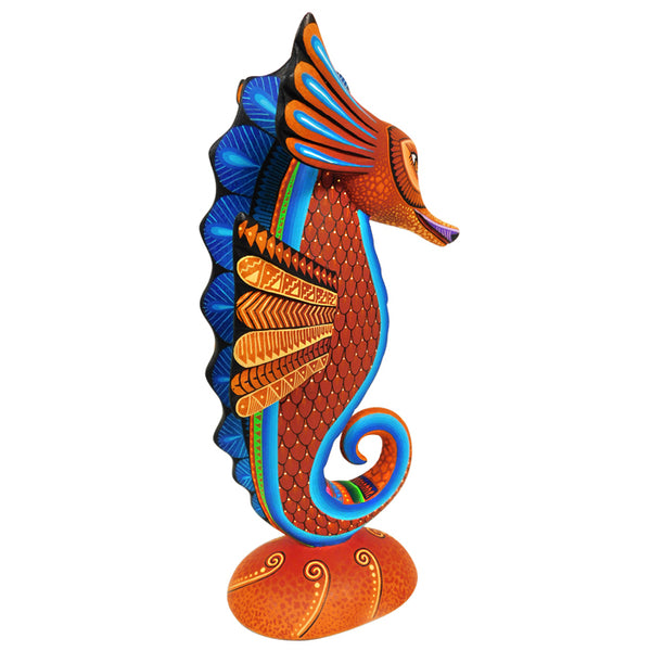 Julia Fuentes: Seahorse Woodcarving