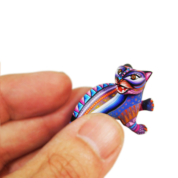 Lucero Fuentes: Micro Miniature Jaguar