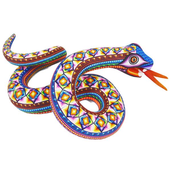 Lucero Fuentes: Amazing Snake