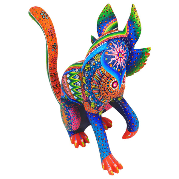 Luis Sosa: Lynx Woodcarving