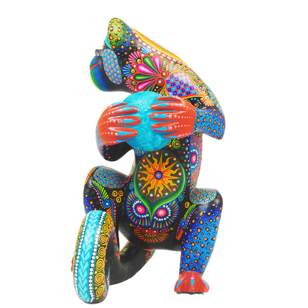 Luis Sosa: Monkey Sculpture