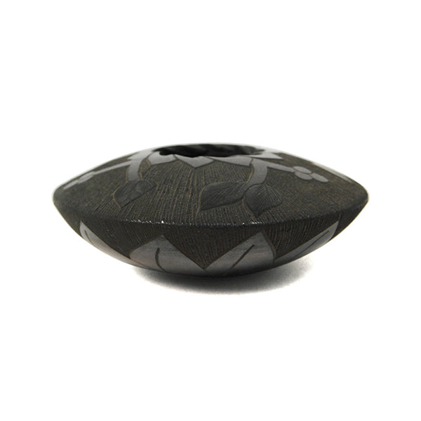 Lupita Quezada: Black on Black Miniature Seed Pot