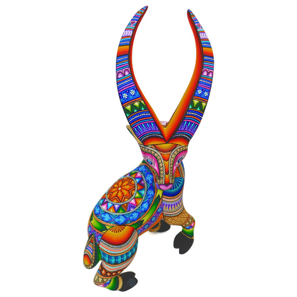 Magaly Fuentes & Jose Calvo: Extraordinary Gazelle Woodcarving
