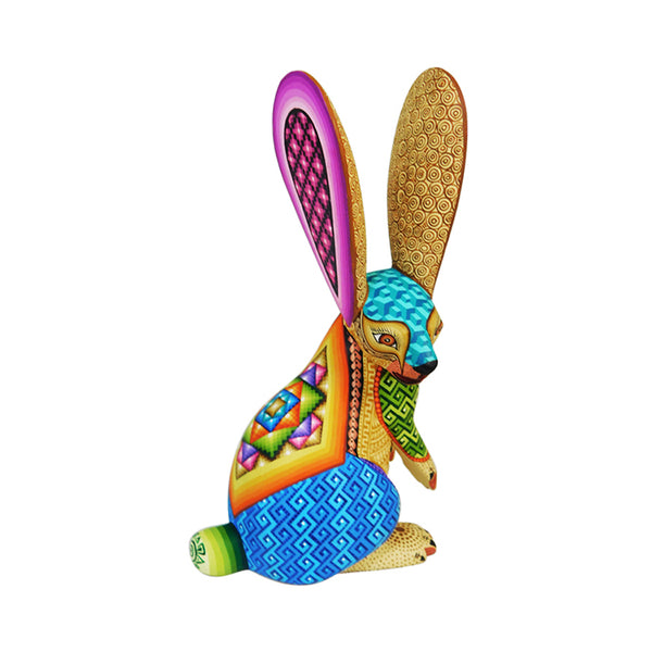 Magaly Fuentes & Jose Calvo: Beautiful Little Rabbit  Woodcarving
