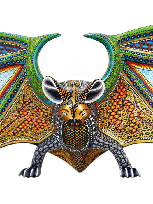 Manuel Cruz: Splendid Bat Woodcarving