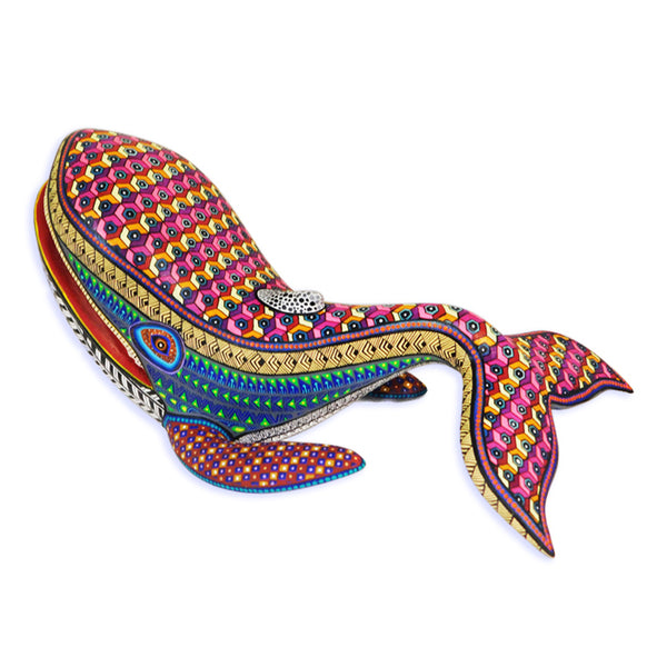 Manuel Cruz: Magnificent Whale  Woodcarving