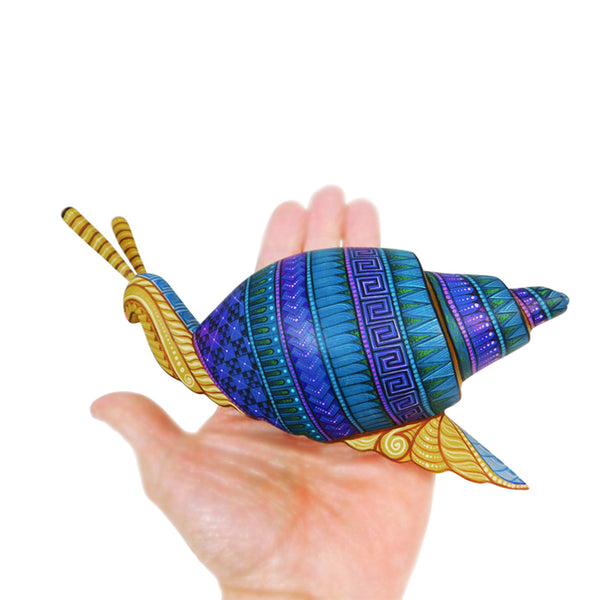 Marcos Hernandez: Exquisite Snail Woodcarving