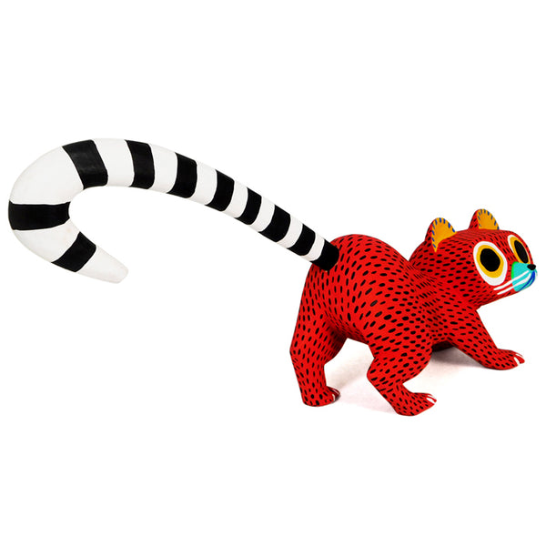 Moises Jîmnz: Baby Lemur Woodcarving