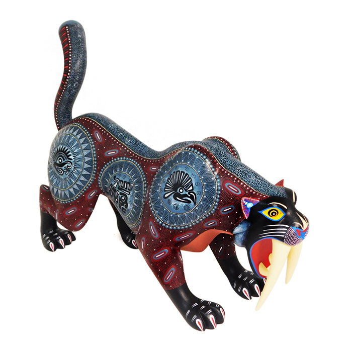 Nicolas Morales: Majestic Saber-Toothed Tiger Woodcarving