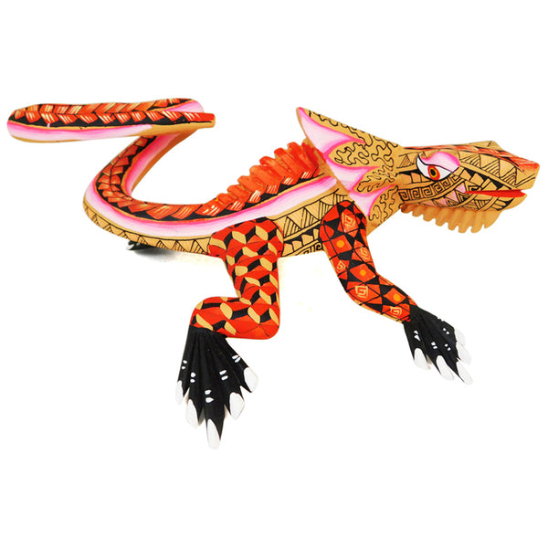 Oscar Carrillo: Lizard Woodcarving