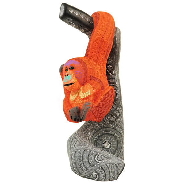 Rocio Fabian: Spectacular Orangutan Woodcarving