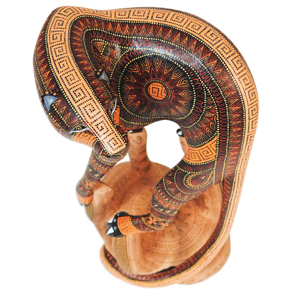 Rocio Fabian: Spectacular Panther Woodcarving