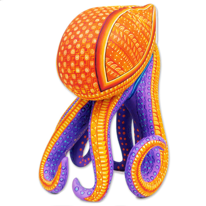 Saul Aragon: Octopus Woodcarving
